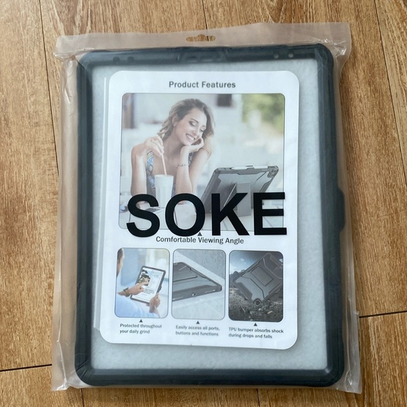 Soke Case for iPad Pro 12.9 inch 6th/5th/4th Generation. With built-in kickstand - Picture 5 of 6